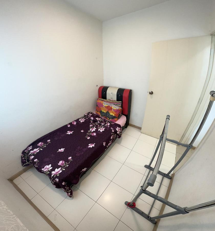 Vista Alam Roomstay Homestay Shah Alam Exterior foto