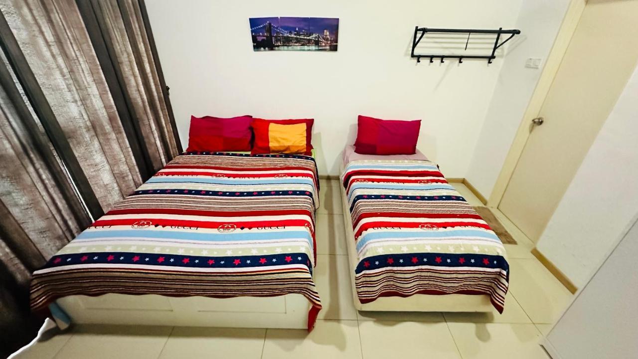 Vista Alam Roomstay Homestay Shah Alam Exterior foto