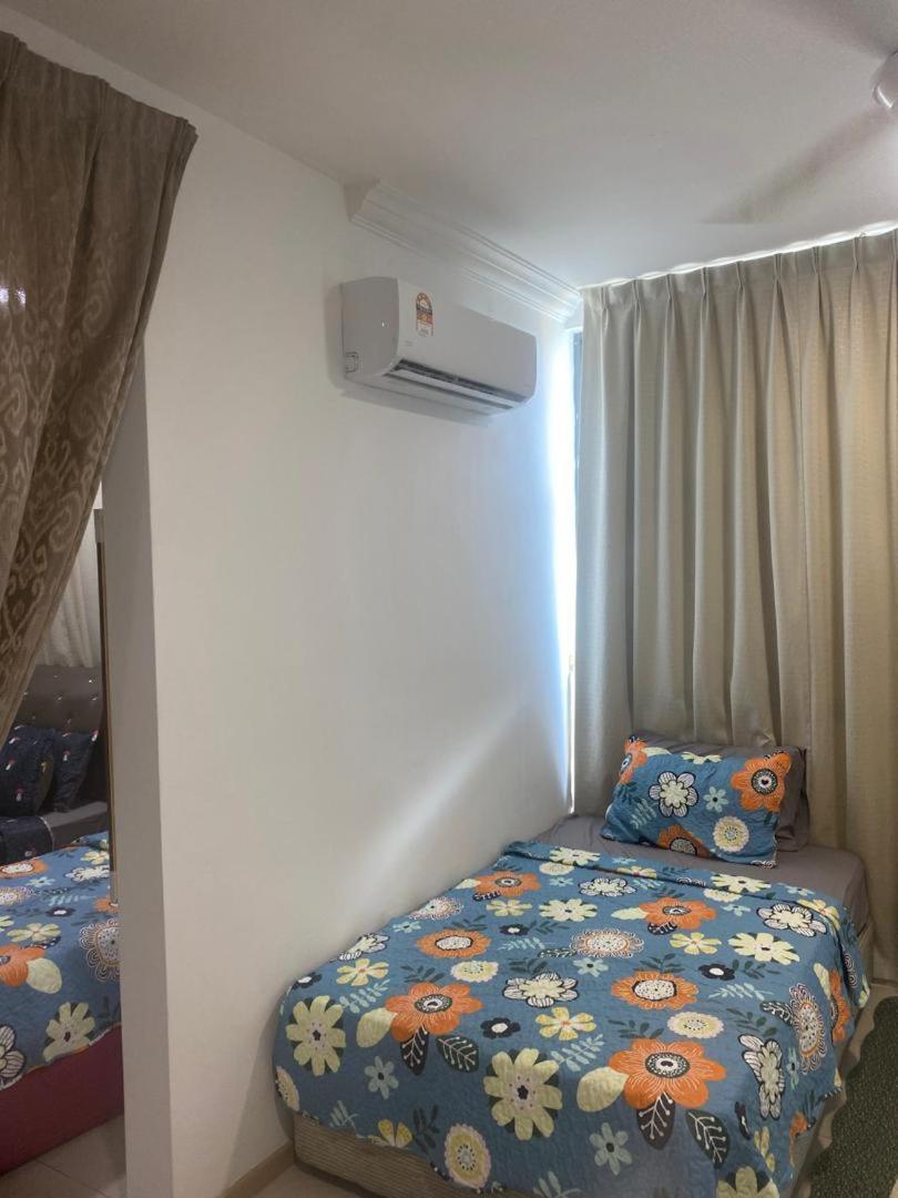 Vista Alam Roomstay Homestay Shah Alam Exterior foto