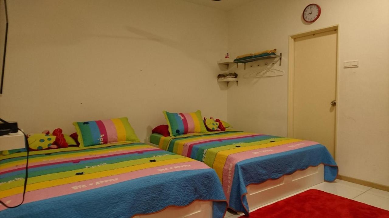Vista Alam Roomstay Homestay Shah Alam Exterior foto
